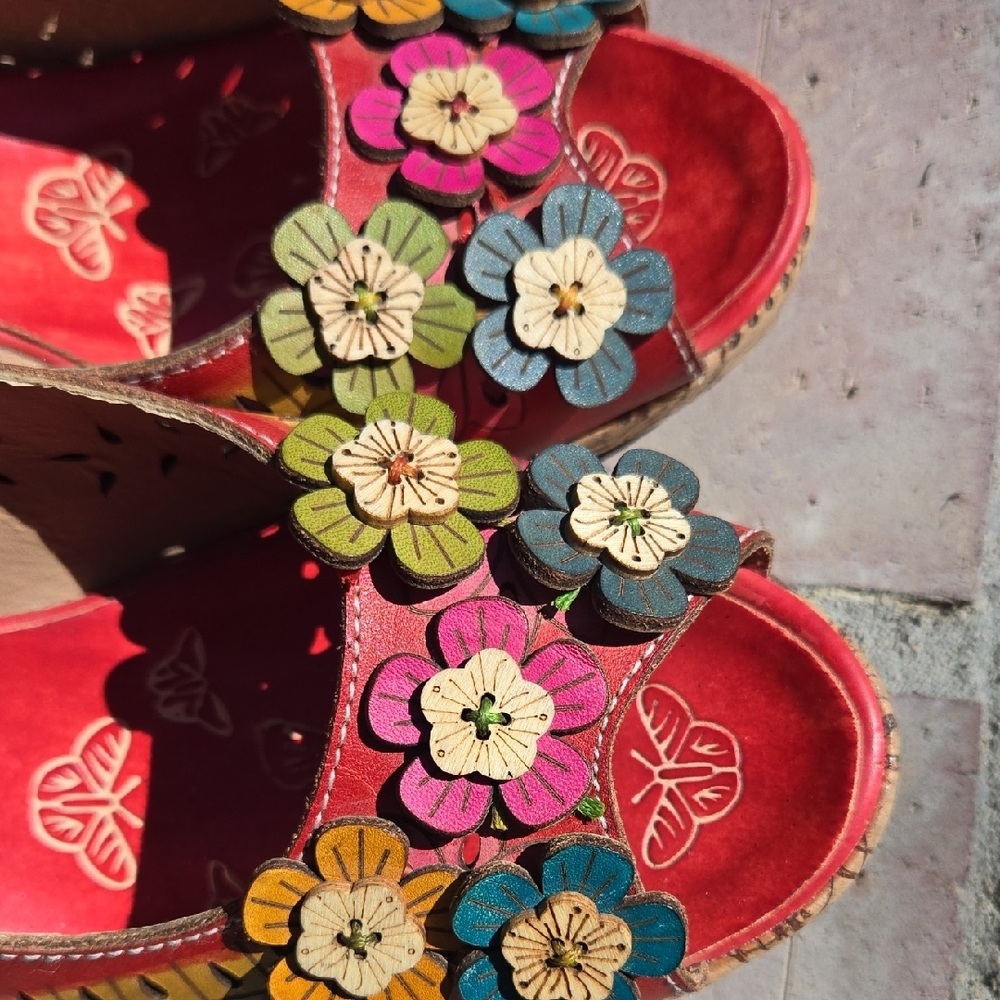 L'ATISTE Women's Floral Slingback Sandals - Red, Pink, Yellow, Green - Picture 4 of 10